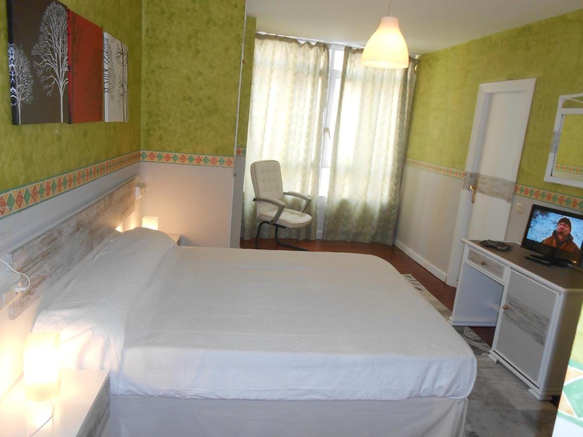 Hotel Canton San Vicente De La Barquera Extérieur photo
